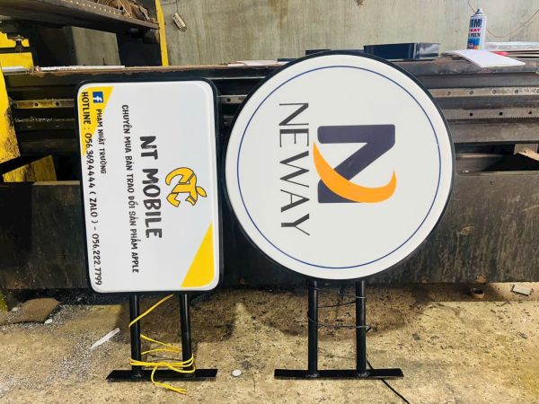 So Sánh Bảng Hiệu Hộp Đèn Và Chữ Nổi: Nên Chọn Loại Nào?