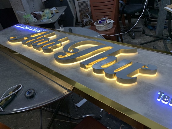 Chữ Nổi Inox Là Gì? Ứng Dụng & Giá Trị Trong Bảng Hiệu Quảng Cáo