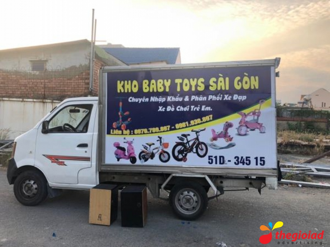 Decal dán quảng cáo trên xe