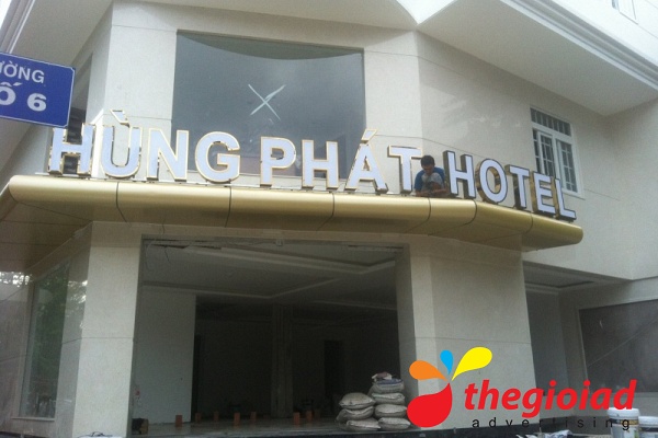 Khách sạn Hùng Phát