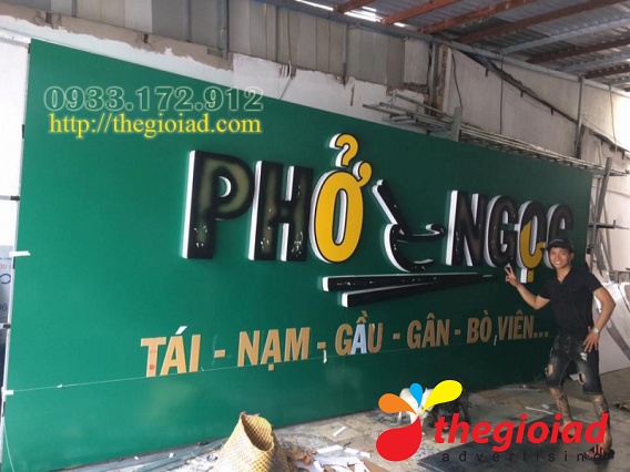 Thi công bảng hiệu quảng cáo Phở Ngọc ở quận 7