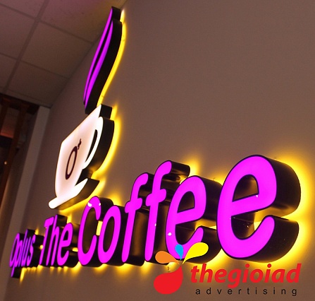 Bảng hiệu chữ nổi phối nền – The Coffee