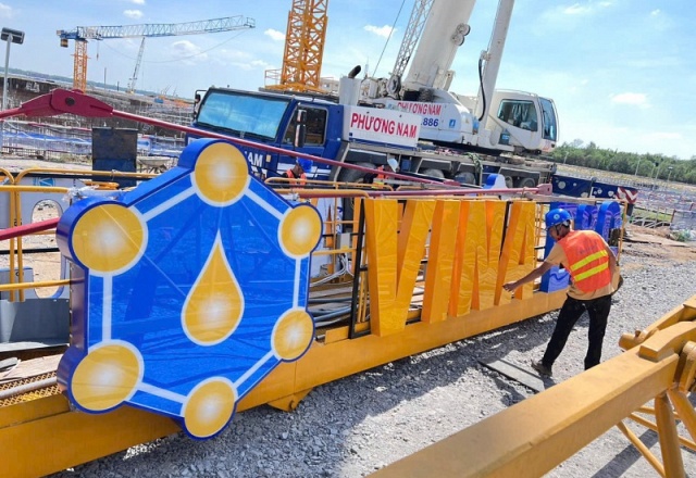Bảng hiệu chữ Mica trong danh mục công trình Thế Giới AD