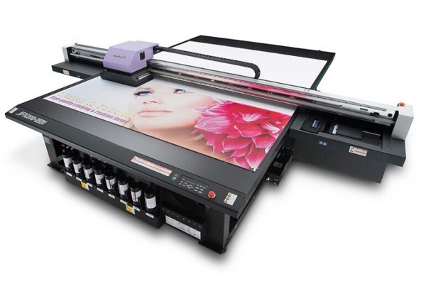 In UV phẳng & in UV cuộn