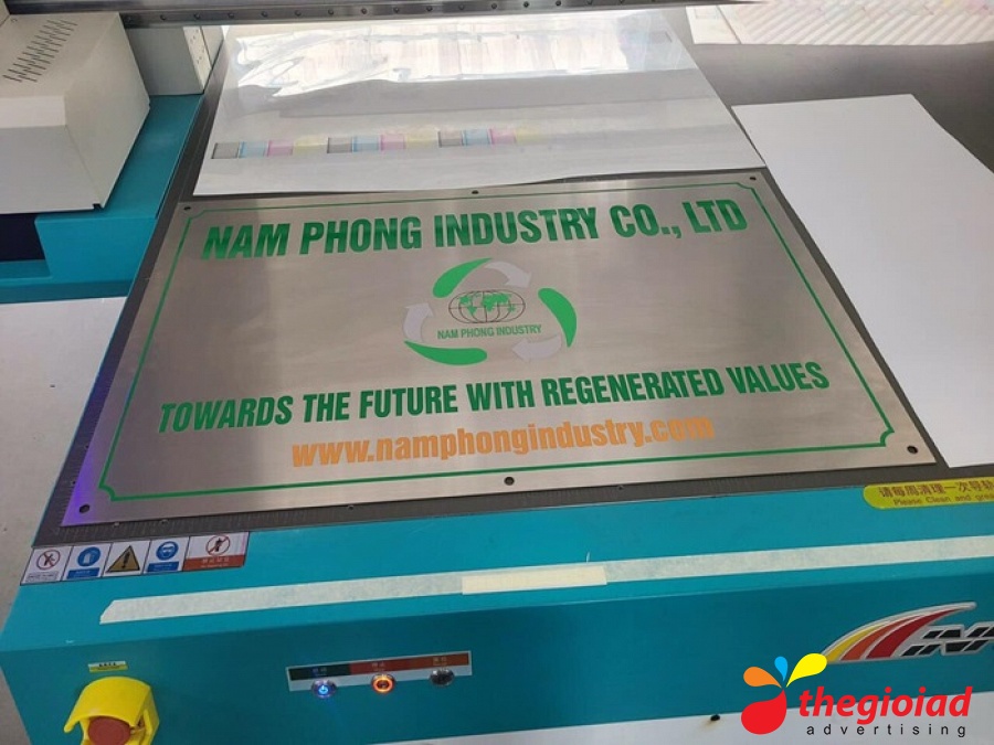 Ảnh bảng hiệu tham khảo – Các loại bảng công ty: biển tấm hay chữ rời?