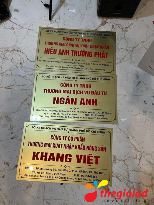 Ảnh bảng hiệu tham khảo – Các loại bảng công ty: biển tấm hay chữ rời?
