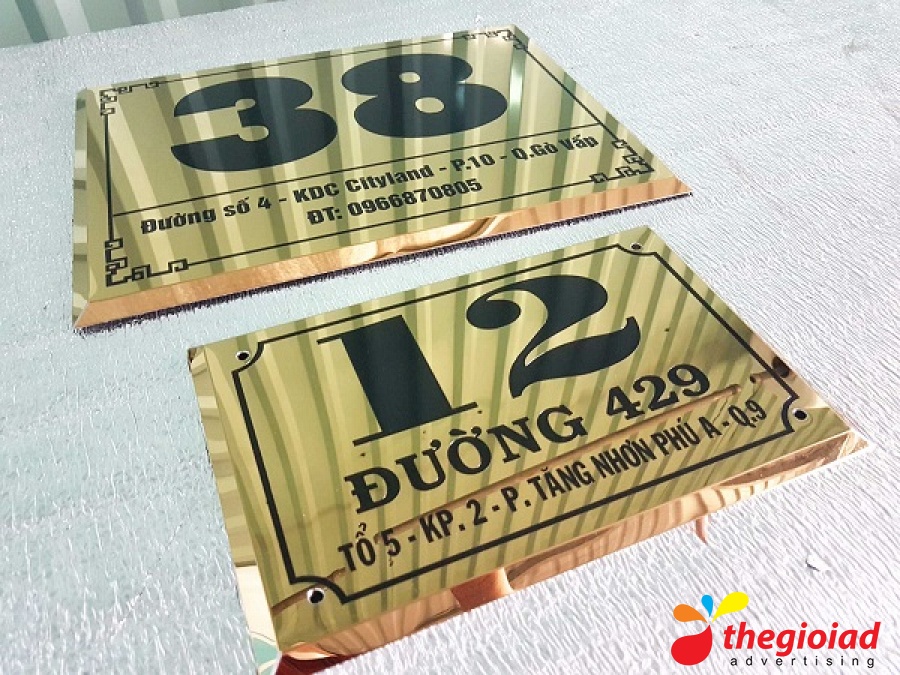 Bảng số nhà Inox - Mica – góc nhìn 4