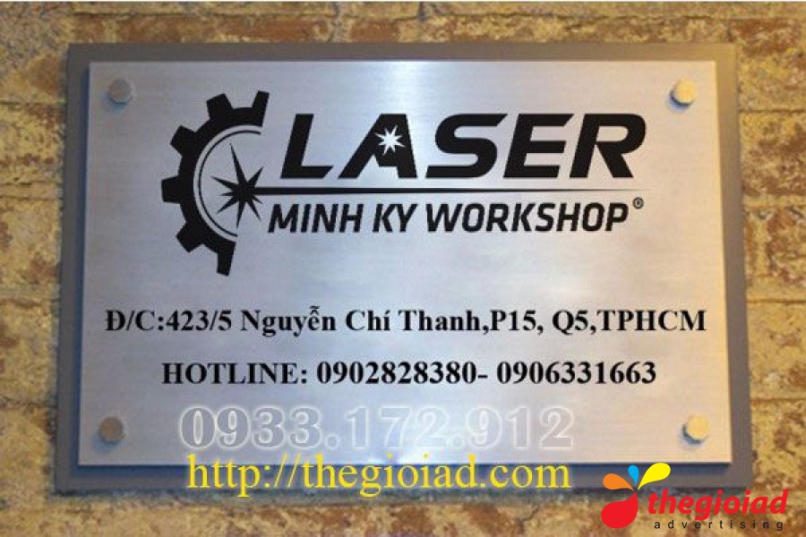 Bảng tên LASER Minh Kỳ Workshop, logo đen trên nền sáng