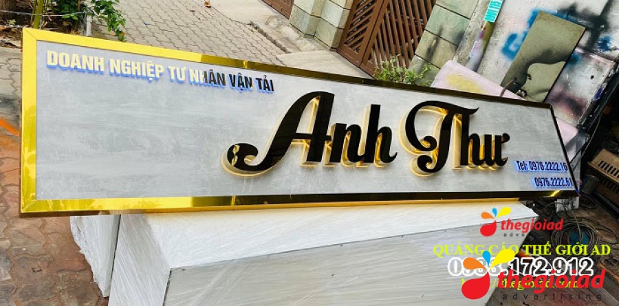 Ảnh bảng hiệu tham khảo từ bài viết Thế Giới AD