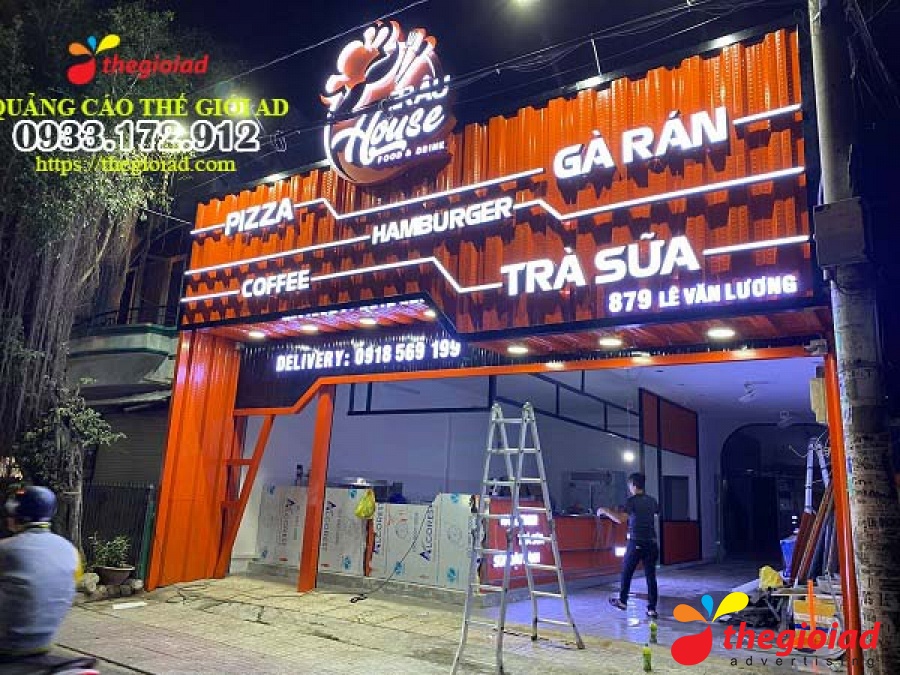 Ảnh bảng hiệu tham khảo từ bài viết Thế Giới AD
