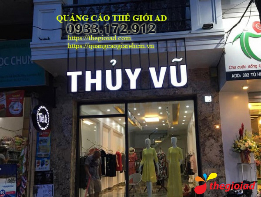 Hình bảng hiệu thời trang tham khảo – Mẫu bảng hiệu shop quần áo: chọn phong cách hợp mặt tiền