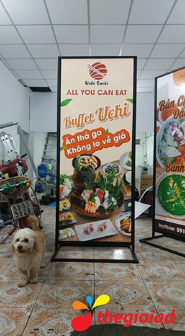 Mẫu Standee mới – góc nhìn 1