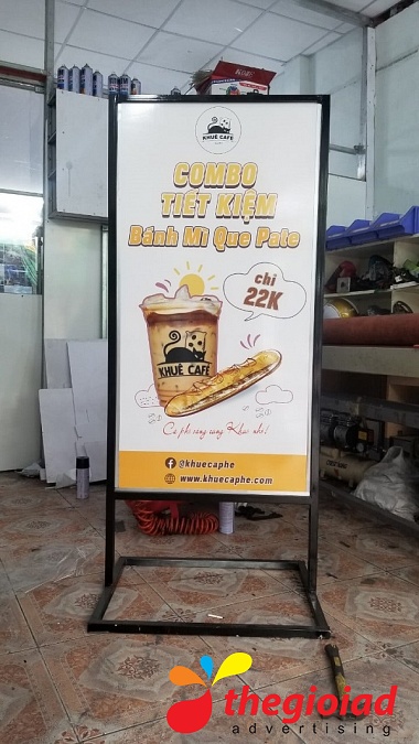 Mẫu Standee mới – góc nhìn 3