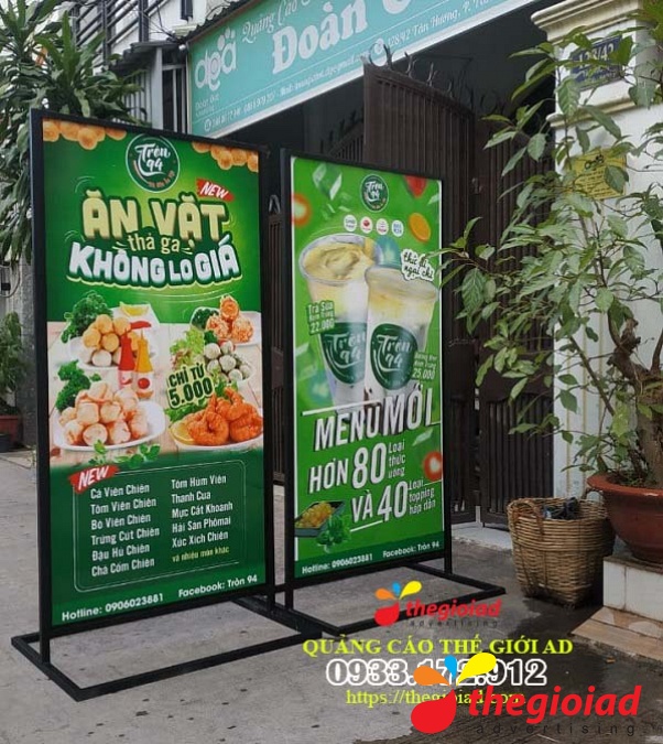 Bảng hiệu Standee – góc nhìn 3