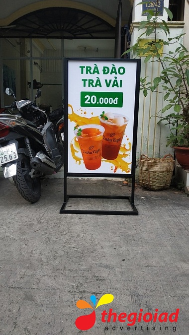 Mẫu Standee mới – góc nhìn 8