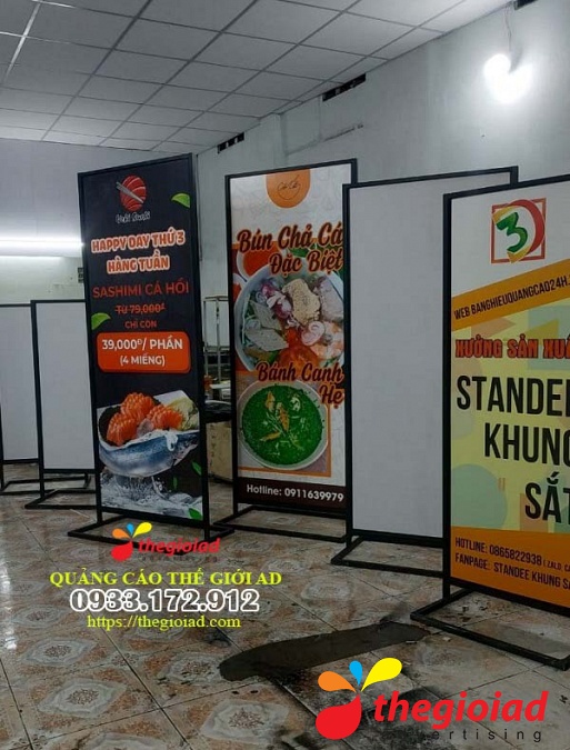 Bảng hiệu Standee – góc nhìn 9