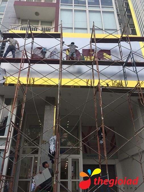 Làm Bảng Hiệu Quảng Cáo Quận 7 TPHCM – góc nhìn 1