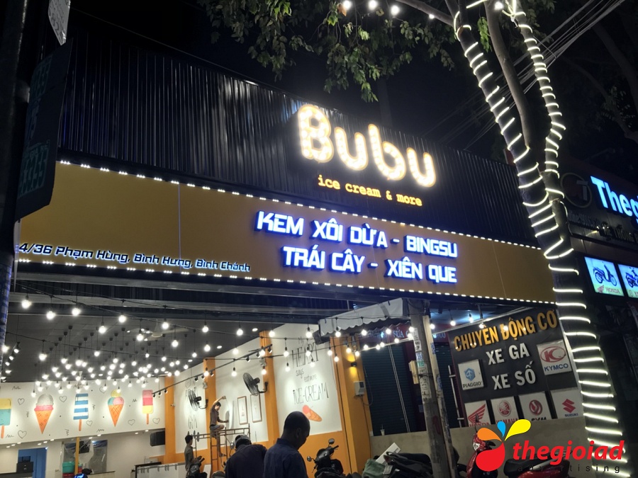 Ảnh bảng hiệu tham khảo từ bài viết Thế Giới AD