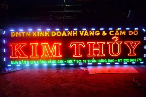 Bảng hiệu đèn Led Tiệm Vàng Kim Thủy