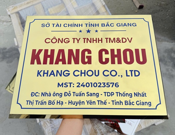 bảng công ty in uv