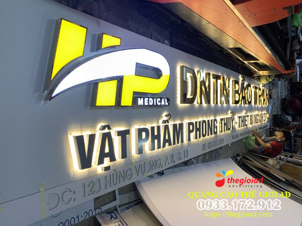 bảng hiệu chữ nổi inox