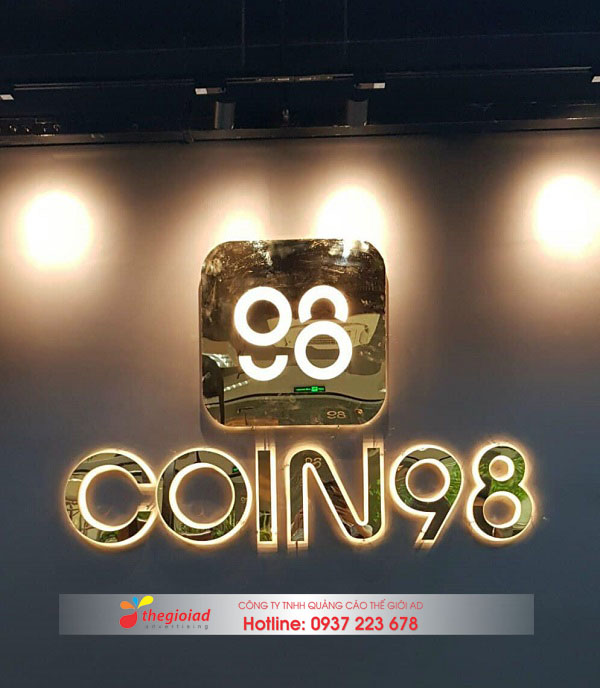 bảng hiệu chữ nổi inox vàng gương