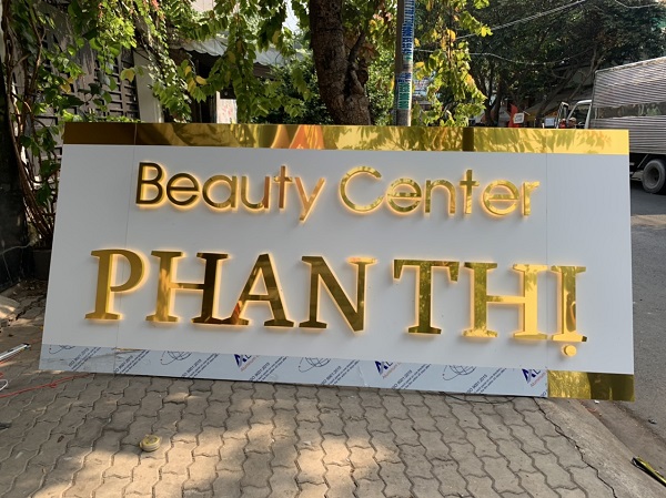 bảng hiệu chữ nổi inox vàng gương