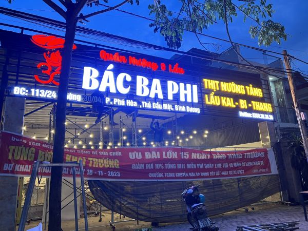 bảng hiệu chữ nổi mica bảng hiệu chữ nổi mica