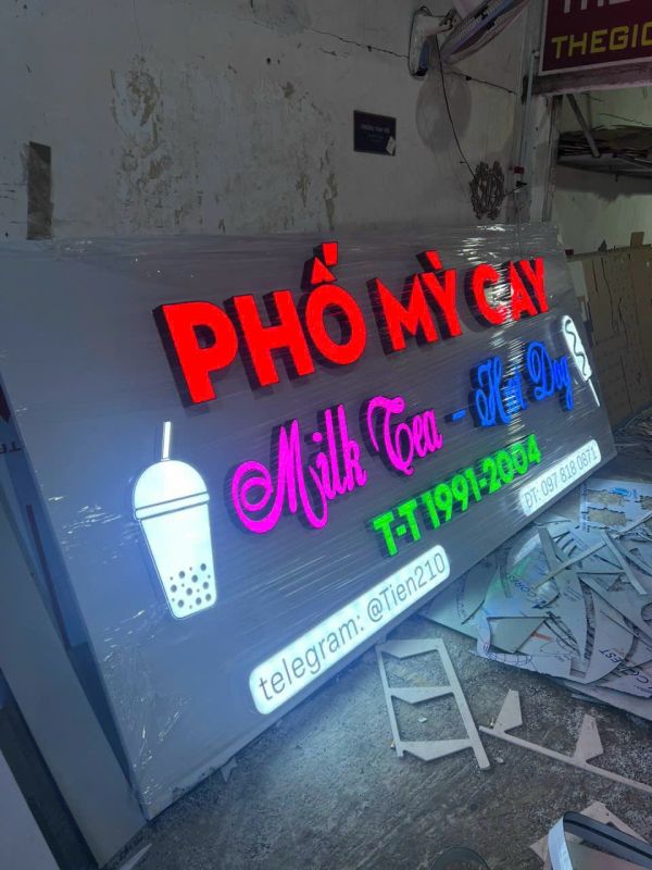 bảng hiệu chữ nổi mica quán ăn