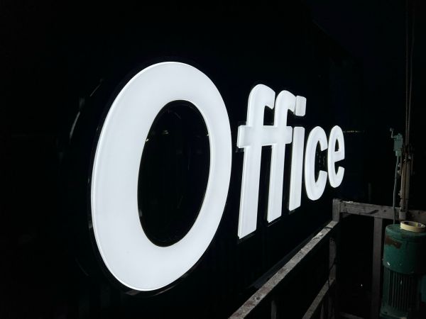 chữ nổi mica led âm chữ