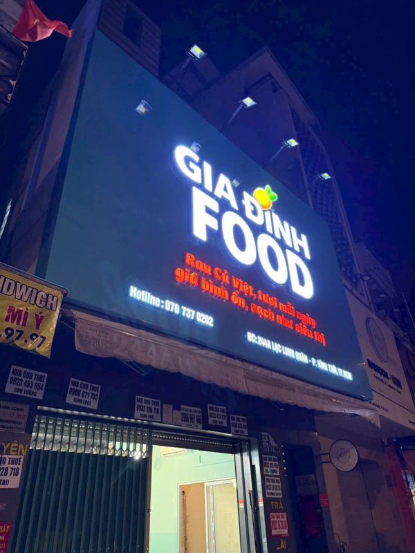 bảng hiệu quảng cáo chữ nổi mica