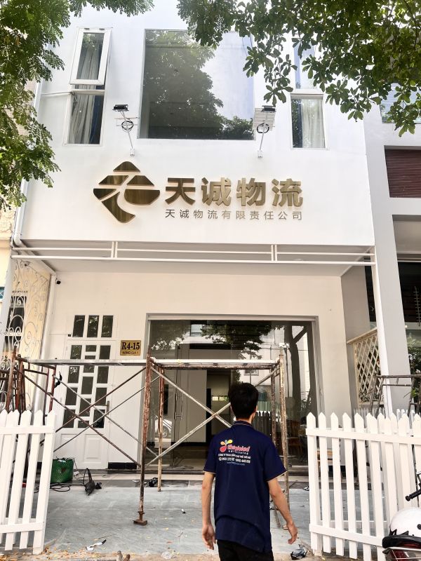 bảng hiệu chữ inox ngoài trời