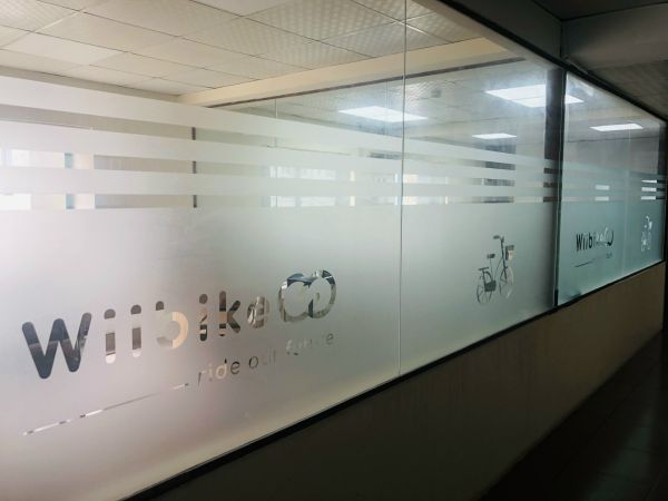 in decal quận bình tân