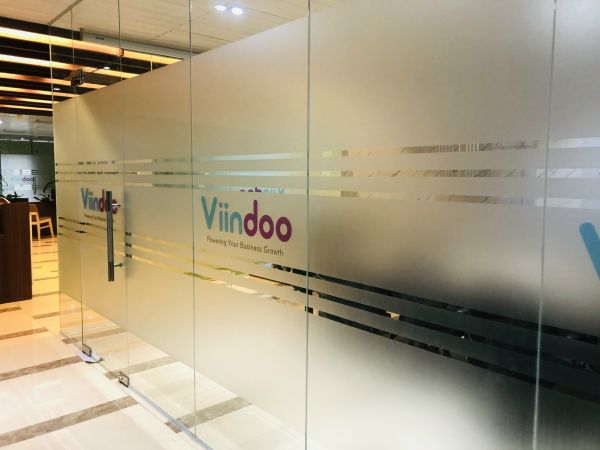 decal mờ dán kính