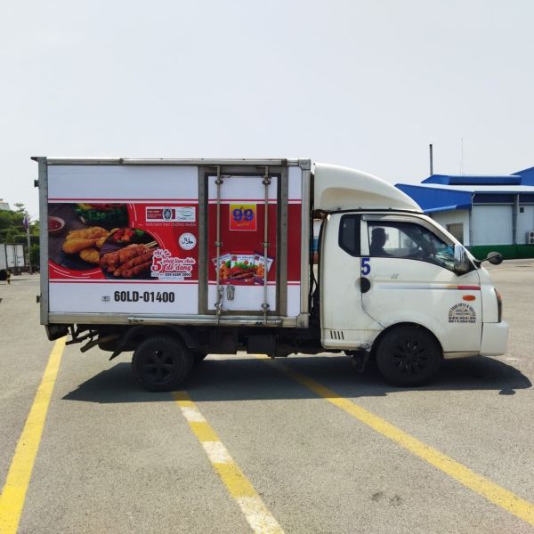 decal dán quảng cáo xe tải
