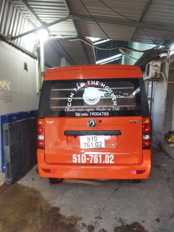 decal dán quảng cáo xe tải