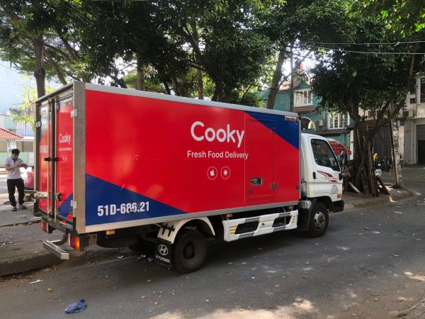 decal dán quảng cáo xe