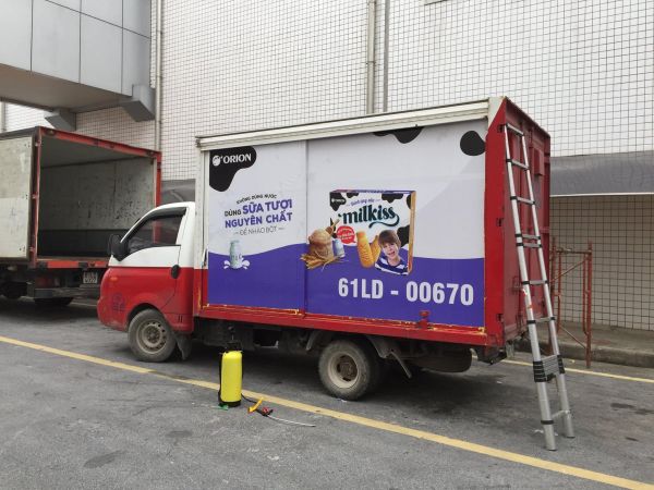 decal dán quảng cáo xe tải