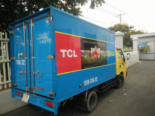 in decal quảng cáo xe