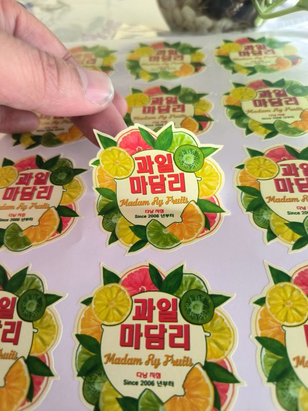 decal tem nhãn logo