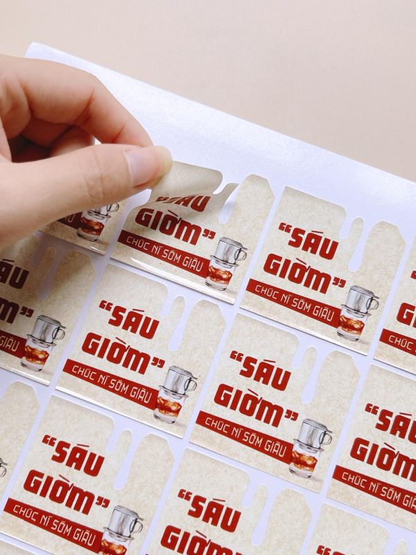 decal tem nhãn