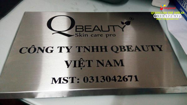 biển inox ăn mòn trắng 