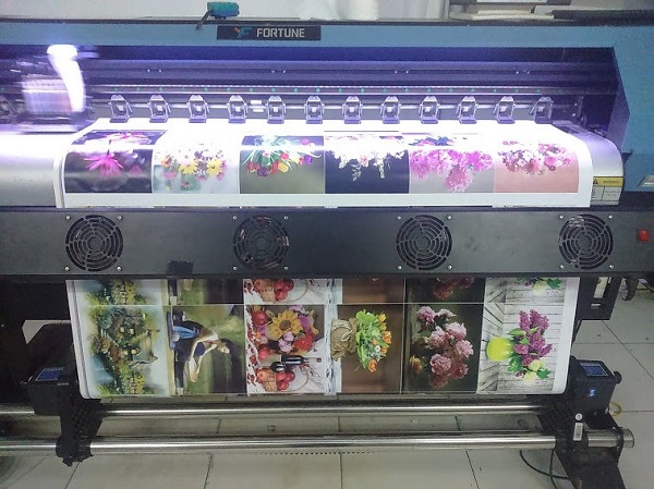 in uv cuộn giá rẻ