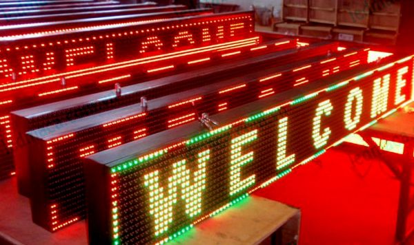 bảng led chạy chữ ngoài trời