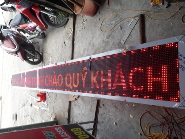 biển led chạy chữ một màu