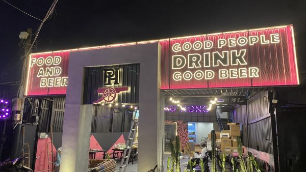 bảng hiệu chữ nổi