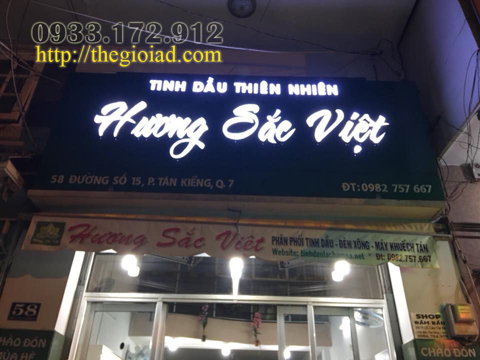 bảng hiệu quảng cáo