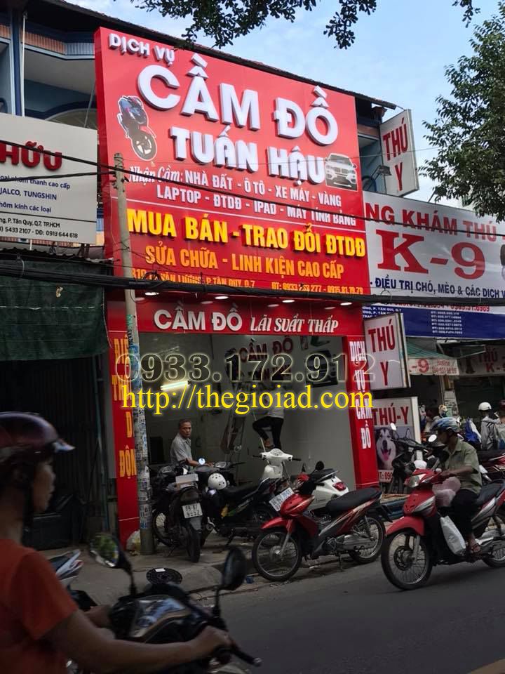 Bảng hiệu quảng cáo