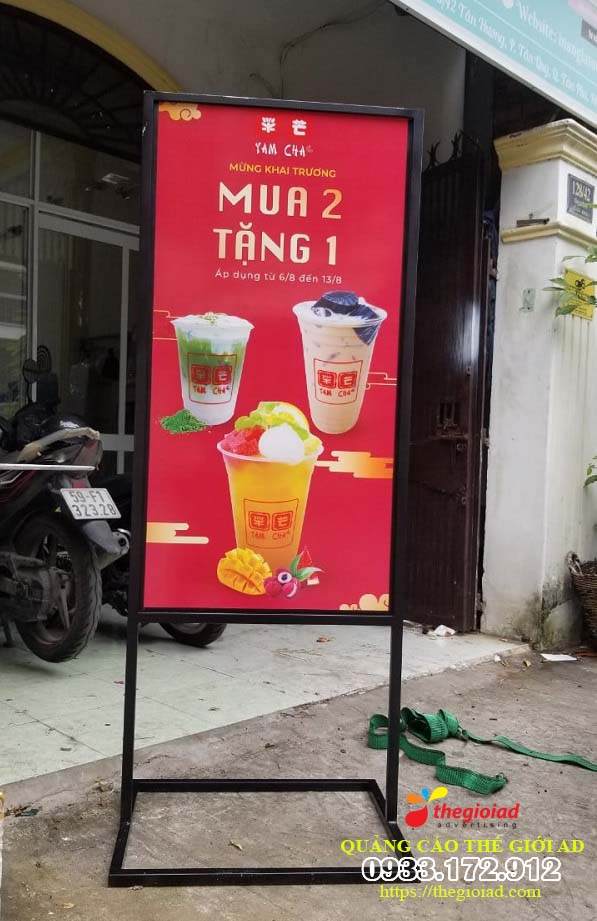 bảng hiệu standee chân sắt