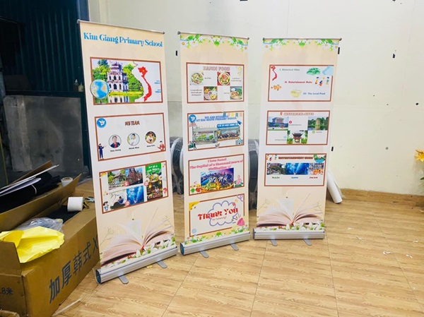 standee cuốn nhôm standee cuốn nhôm